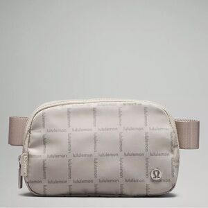 NEW LULULEMON EVERYWHERE BELT BAG Wordmark Grid Mini Raw Linen